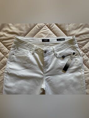 Kensie Ankle Biter White Jeans